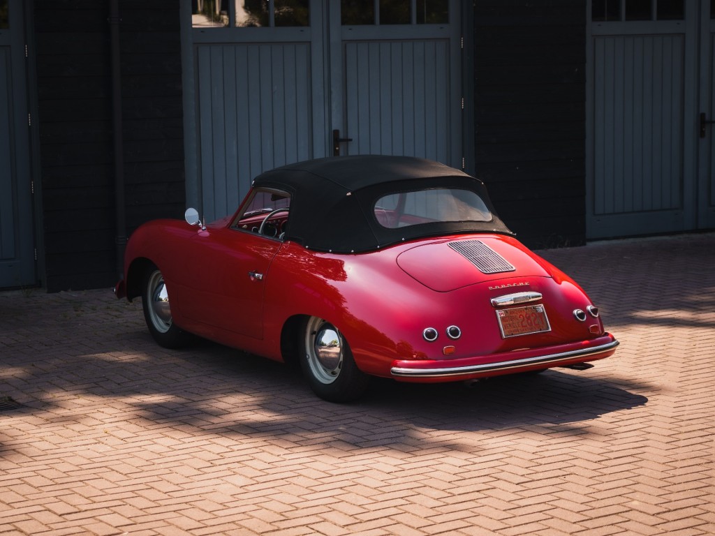 42971114-42.jpg