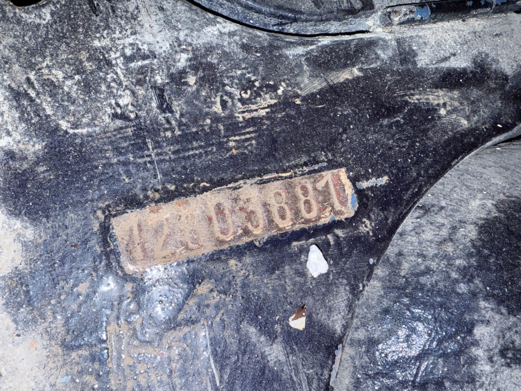 45377351-17.jpg