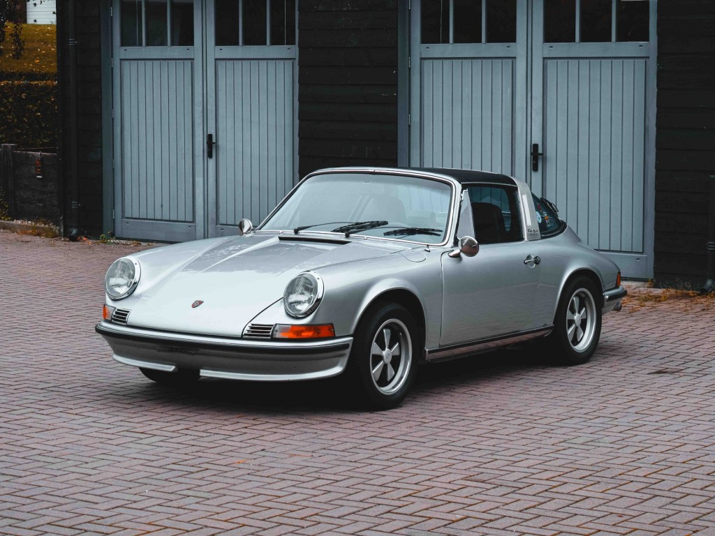 47705298