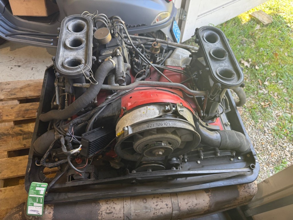 48089911-44.jpg