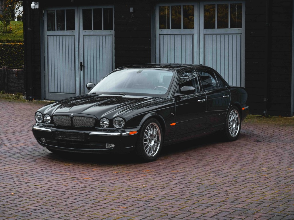 48170476