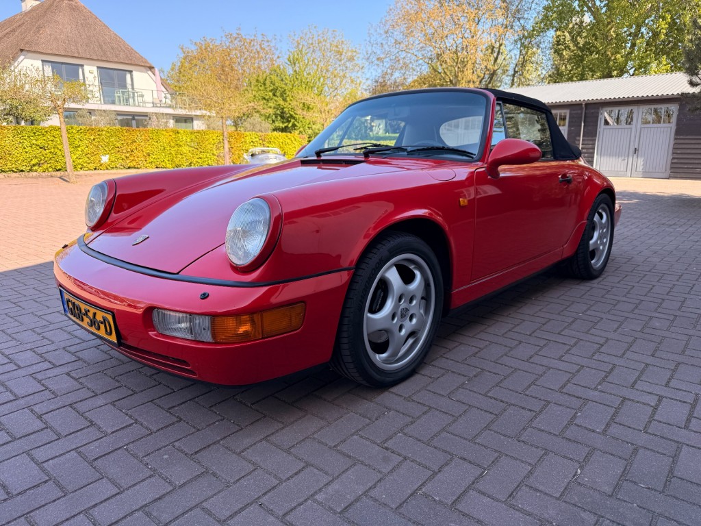 53108573